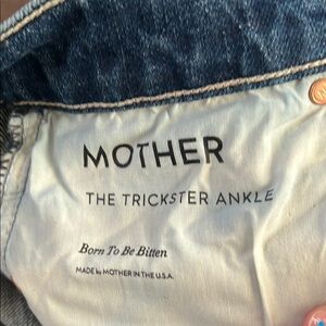 MOTHER Blue Ankle Cropped Jeans Distressed